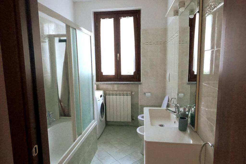Hygge Holiday House Luino Bagian luar foto