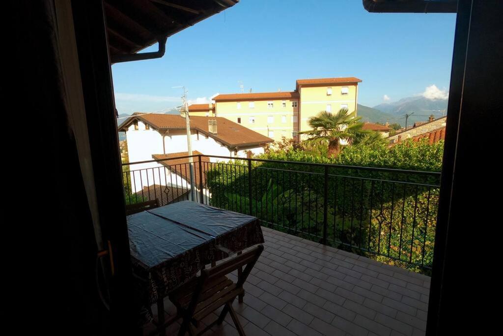 Hygge Holiday House Luino Bagian luar foto